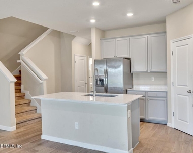 133 Appleton Court - Photo Thumbnail 6