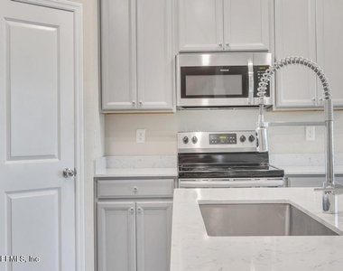 133 Appleton Court - Photo Thumbnail 7