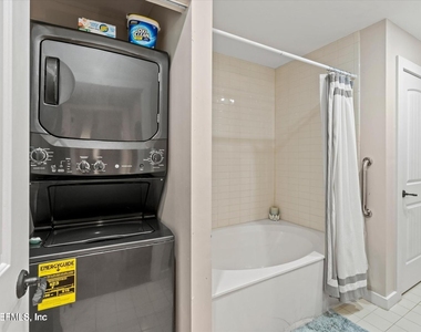 945 Registry Boulevard - Photo Thumbnail 9