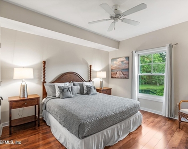 945 Registry Boulevard - Photo Thumbnail 6