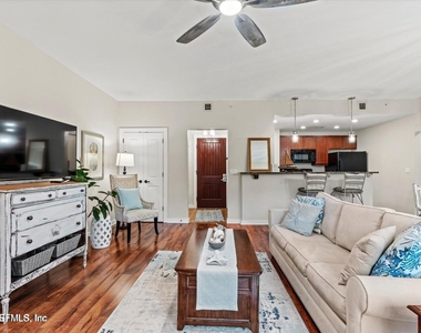 945 Registry Boulevard - Photo Thumbnail 53