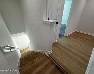 807 Black Cherry Drive S - Photo Thumbnail 8