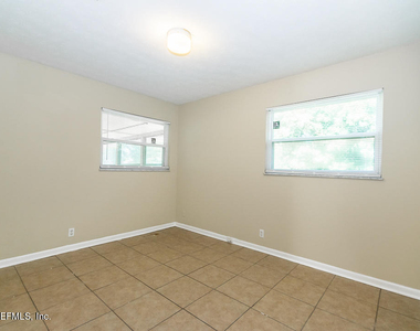 2742 Woolery Drive - Photo Thumbnail 9