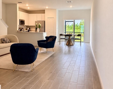 170 Hubbard Bend - Photo Thumbnail 5