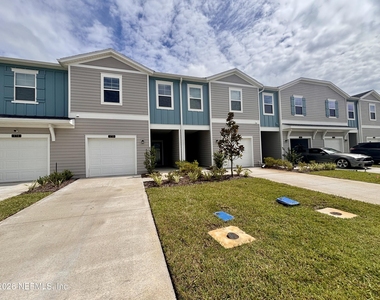 170 Hubbard Bend - Photo Thumbnail 1