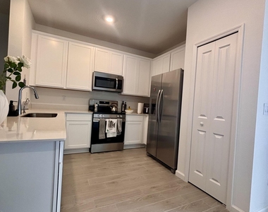170 Hubbard Bend - Photo Thumbnail 12