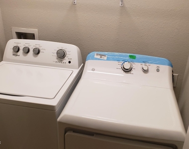 501 Pine Bluff Drive - Photo Thumbnail 13
