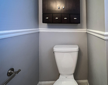 2304 College Street - Photo Thumbnail 14