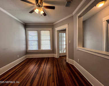2304 College Street - Photo Thumbnail 5