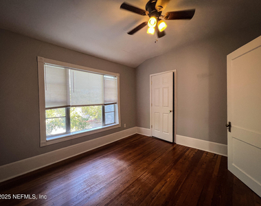 2304 College Street - Photo Thumbnail 16