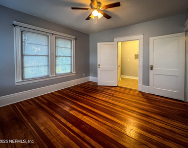 2304 College Street - Photo Thumbnail 11