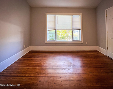 2304 College Street - Photo Thumbnail 12