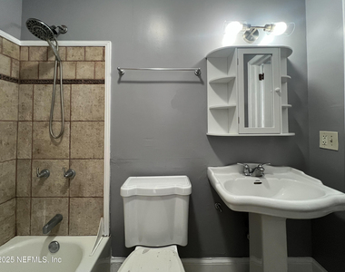 2740 Lydia Street - Photo Thumbnail 19