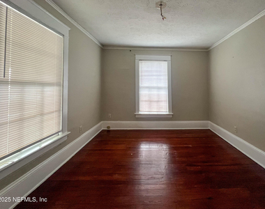 2740 Lydia Street - Photo Thumbnail 14