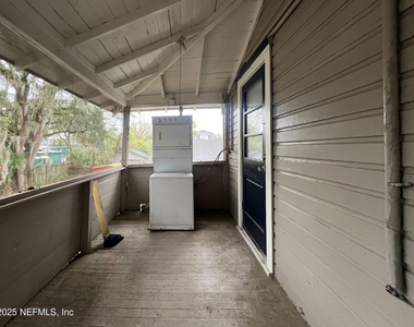 2740 Lydia Street - Photo Thumbnail 26