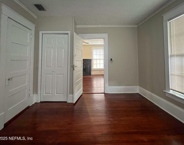 2740 Lydia Street - Photo Thumbnail 12