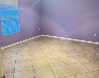 54 Colorado Springs Way - Photo Thumbnail 7