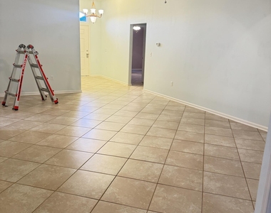 54 Colorado Springs Way - Photo Thumbnail 9