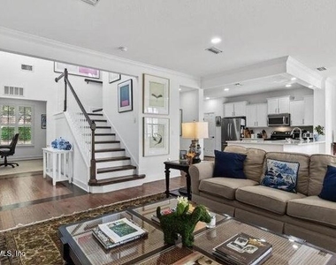 13439 Isla Vista Drive - Photo Thumbnail 10