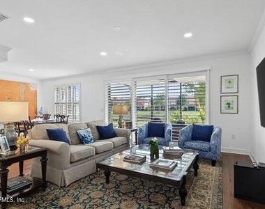 13439 Isla Vista Drive - Photo Thumbnail 2