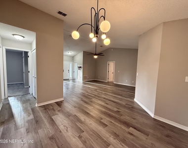 9115 Margolyn Court - Photo Thumbnail 10