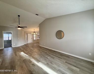 9115 Margolyn Court - Photo Thumbnail 6