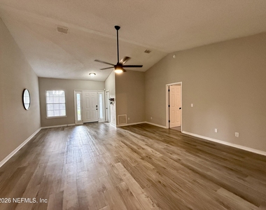 9115 Margolyn Court - Photo Thumbnail 8