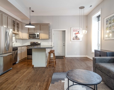 1344 N North Park Avenue - Photo Thumbnail 3