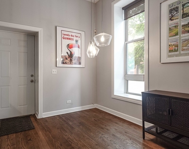1344 N North Park Avenue - Photo Thumbnail 7