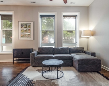 1344 N North Park Avenue - Photo Thumbnail 2