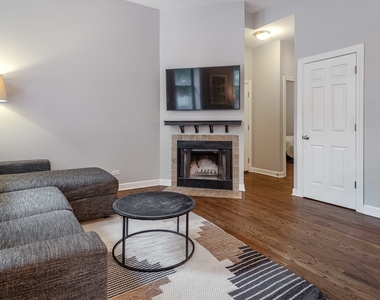 1344 N North Park Avenue - Photo Thumbnail 5