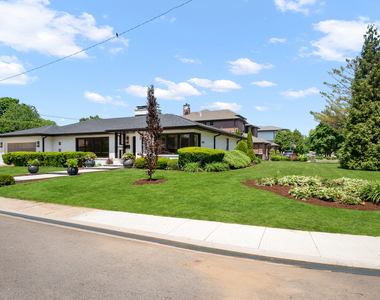 6600 N Kenton Avenue - Photo Thumbnail 2