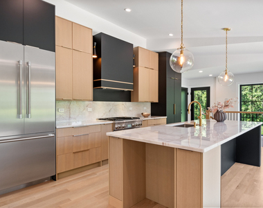6600 N Kenton Avenue - Photo Thumbnail 17