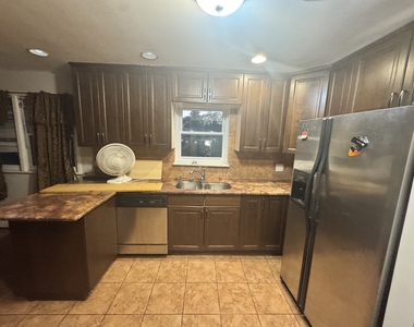 5135 Greenwood Street - Photo Thumbnail 12