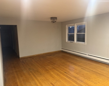 5135 Greenwood Street - Photo Thumbnail 2