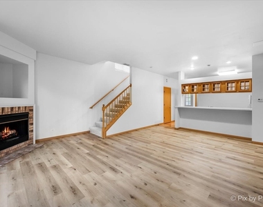 2554 Carrolwood Road - Photo Thumbnail 10