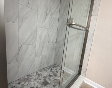 516 S La Grange Road - Photo Thumbnail 10