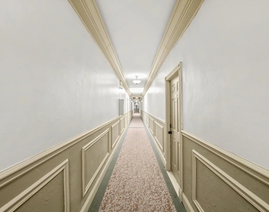 5135 S Blackstone Avenue - Photo Thumbnail 11