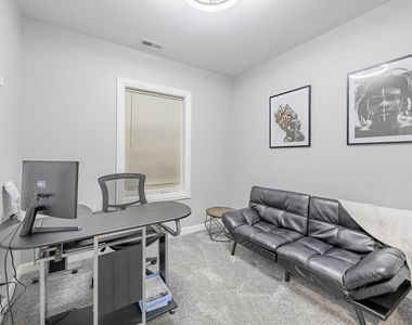 4634 S Langley Avenue - Photo Thumbnail 7