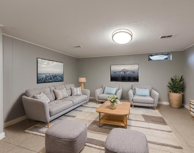 4720 Main Street - Photo Thumbnail 16