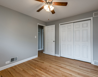 4720 Main Street - Photo Thumbnail 15