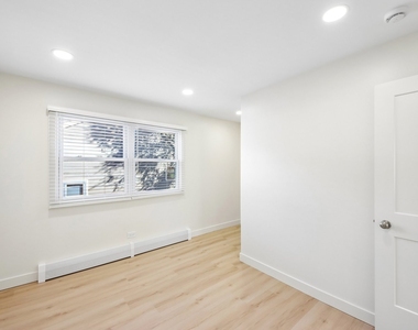 20779 Elizabeth Avenue N - Photo Thumbnail 7