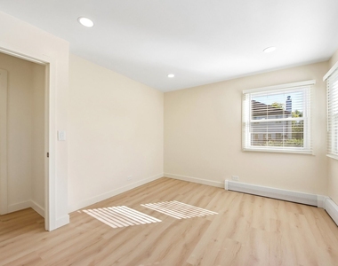 20779 Elizabeth Avenue N - Photo Thumbnail 16