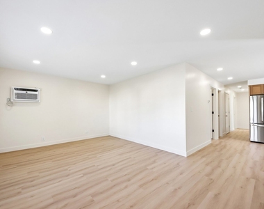 20779 Elizabeth Avenue N - Photo Thumbnail 5
