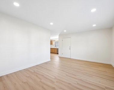 20779 Elizabeth Avenue N - Photo Thumbnail 6