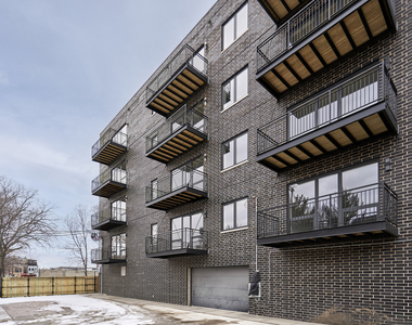 451 E Pershing Avenue - Photo Thumbnail 1