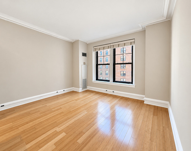 3170 N Sheridan Road - Photo Thumbnail 8