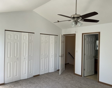1908 Grove Avenue - Photo Thumbnail 12