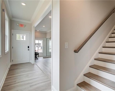 4672 Cypress Landing Way - Photo Thumbnail 2