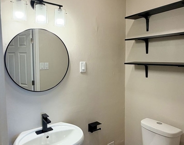 4708 W Altgeld Street - Photo Thumbnail 17
